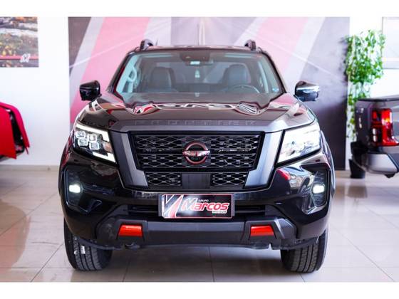 NISSAN FRONTIER 2.3 16V TURBO DIESEL PRO4X CD 4X4 AUTOMÁTICO NISSAN FRONTIER 2.3 16V TURBO DIESEL PRO4X CD 4X4 AUTOMÁTICO